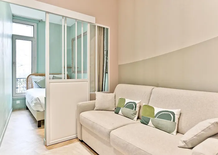 Appartamento Charming, Cozy And Air-conditioned 17 Parigi