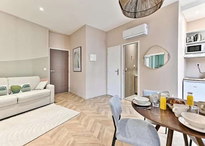 Charming, Cozy And Air-conditioned 17 דירה פריז